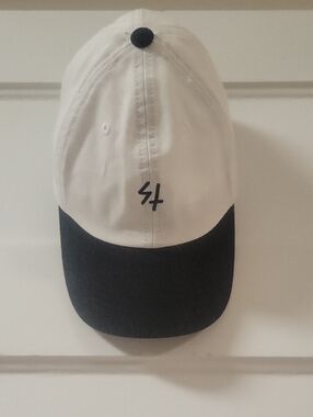 Lurking Class White And Black Baseball Cap